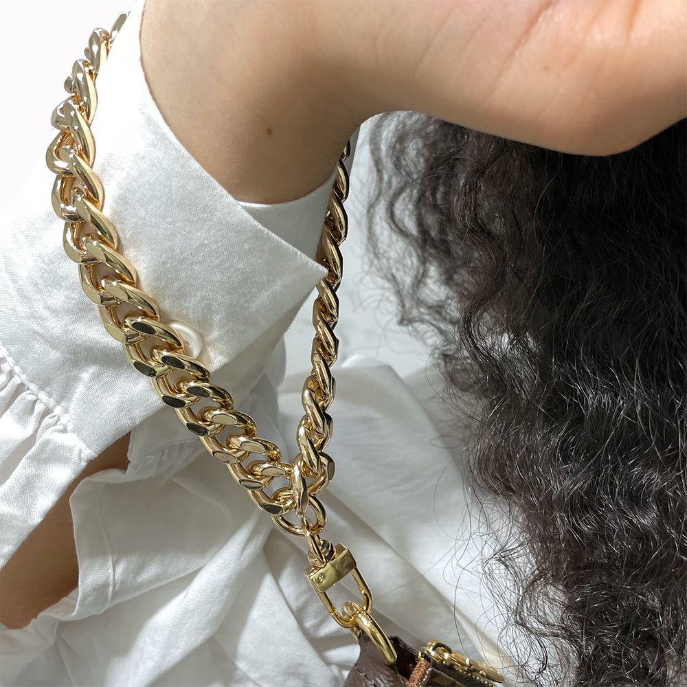 
                  
                    Chain Wristlet Gold (12mm) Light Curb
                  
                